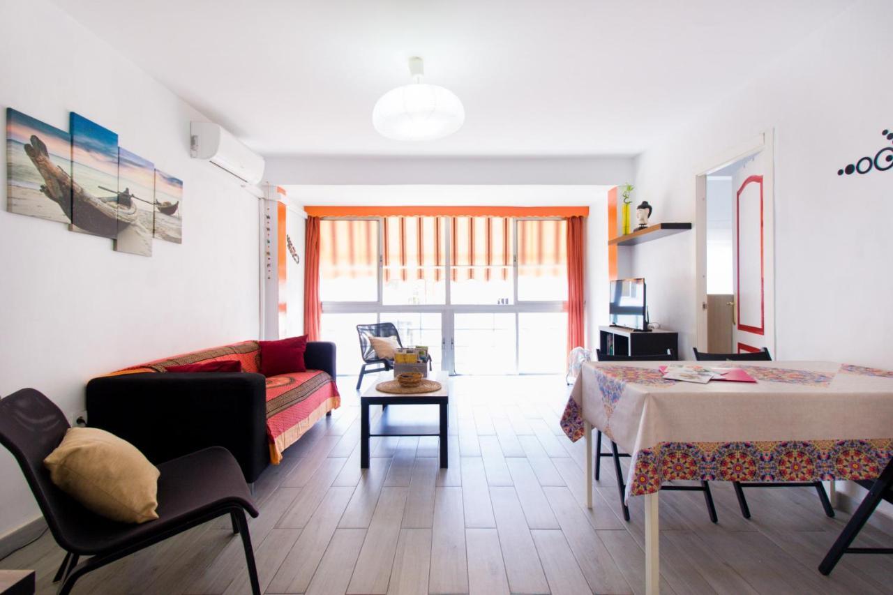 Bollywood Style Apartment Malaga Exterior photo